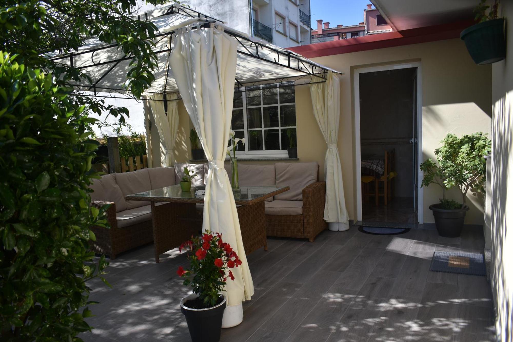 Jardin, Terraza Y Barbacoa Apartman O Grove Kültér fotó